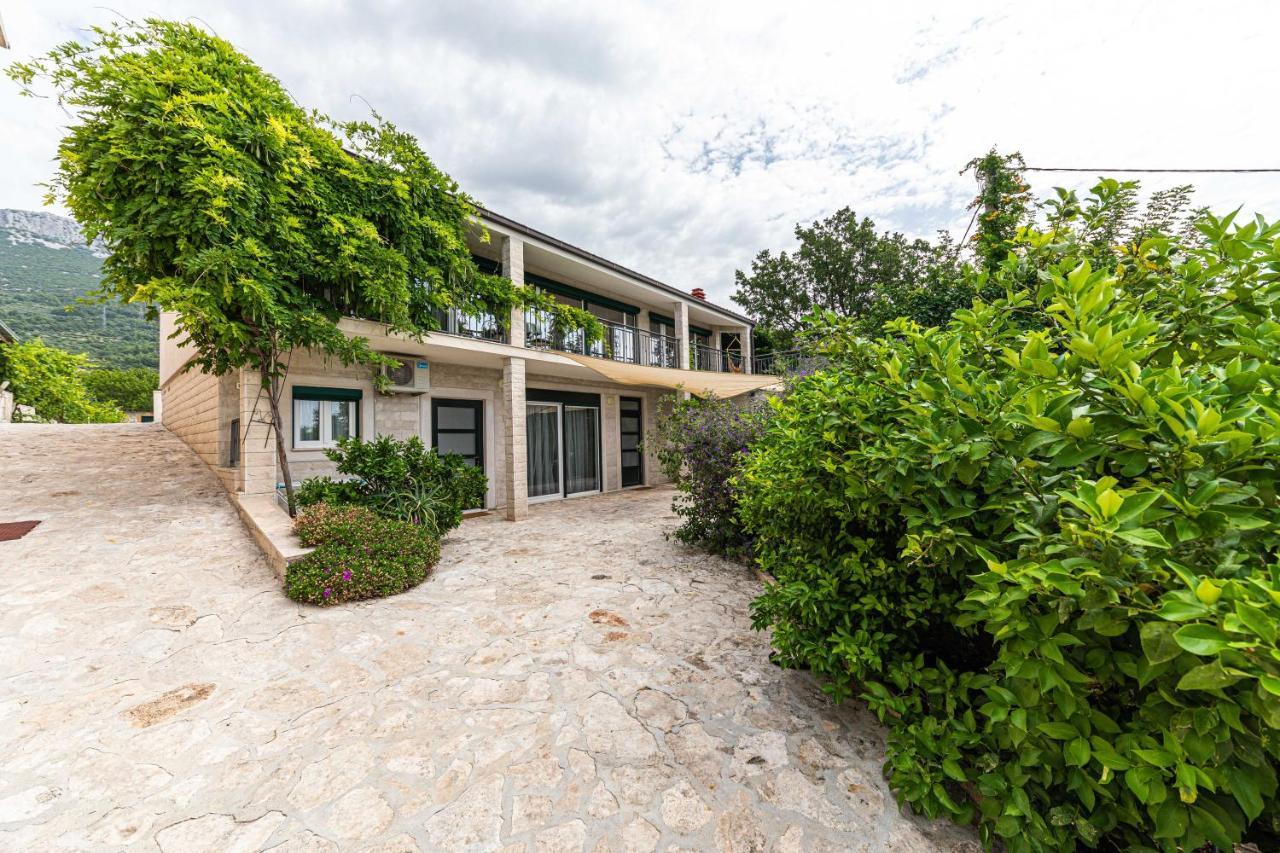 Home Away From Home With Outdoor Pool, Botanical Garden And A Beautiful Sea View Kaštela Exteriér fotografie