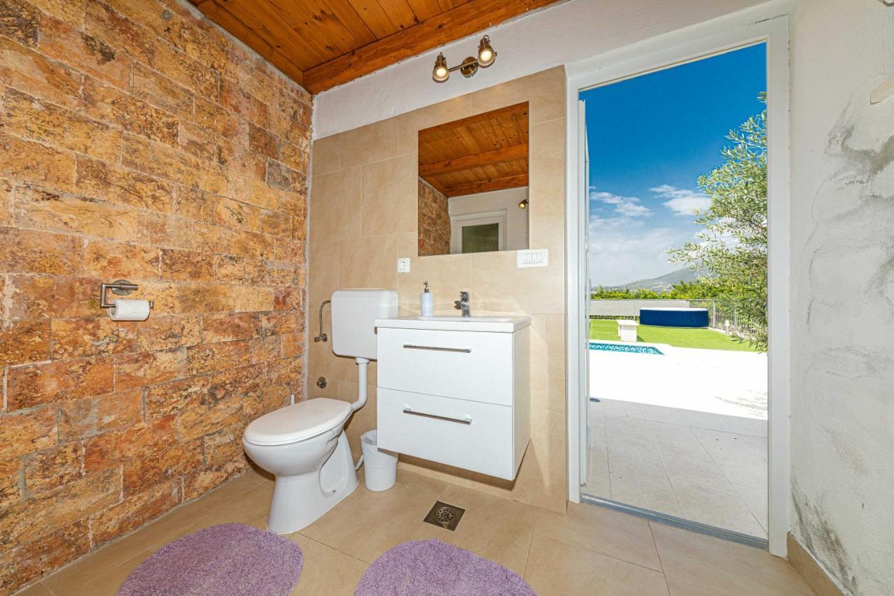 Home Away From Home With Outdoor Pool, Botanical Garden And A Beautiful Sea View Kaštela Exteriér fotografie