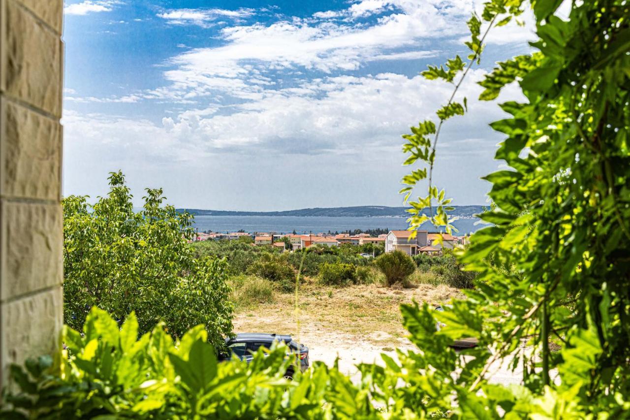Home Away From Home With Outdoor Pool, Botanical Garden And A Beautiful Sea View Kaštela Exteriér fotografie