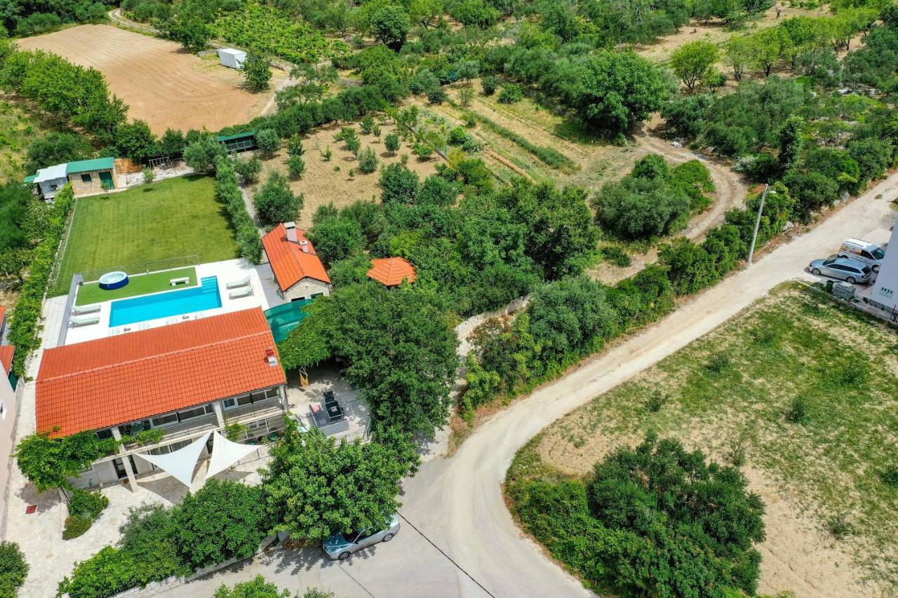 Home Away From Home With Outdoor Pool, Botanical Garden And A Beautiful Sea View Kaštela Exteriér fotografie
