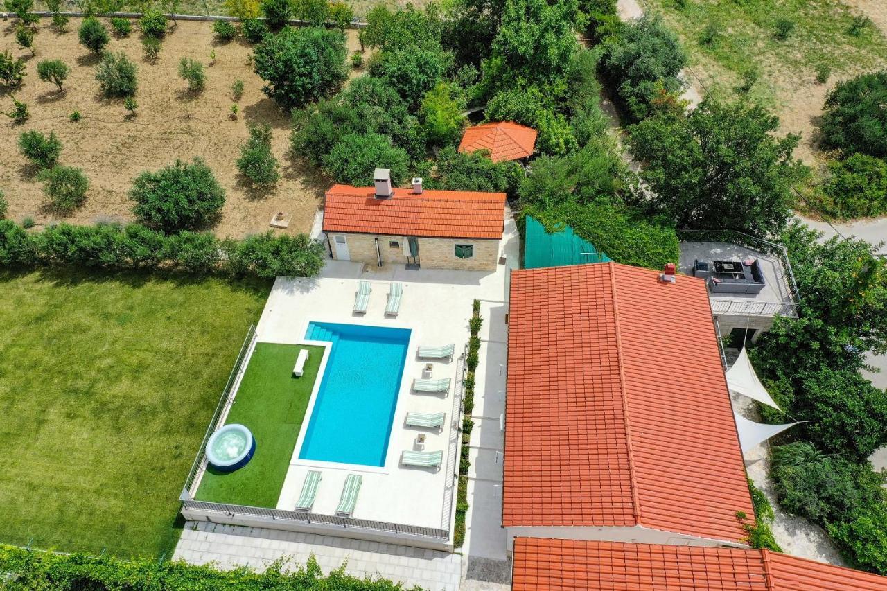 Home Away From Home With Outdoor Pool, Botanical Garden And A Beautiful Sea View Kaštela Exteriér fotografie