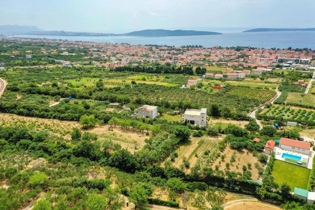 Home Away From Home With Outdoor Pool, Botanical Garden And A Beautiful Sea View Kaštela Exteriér fotografie