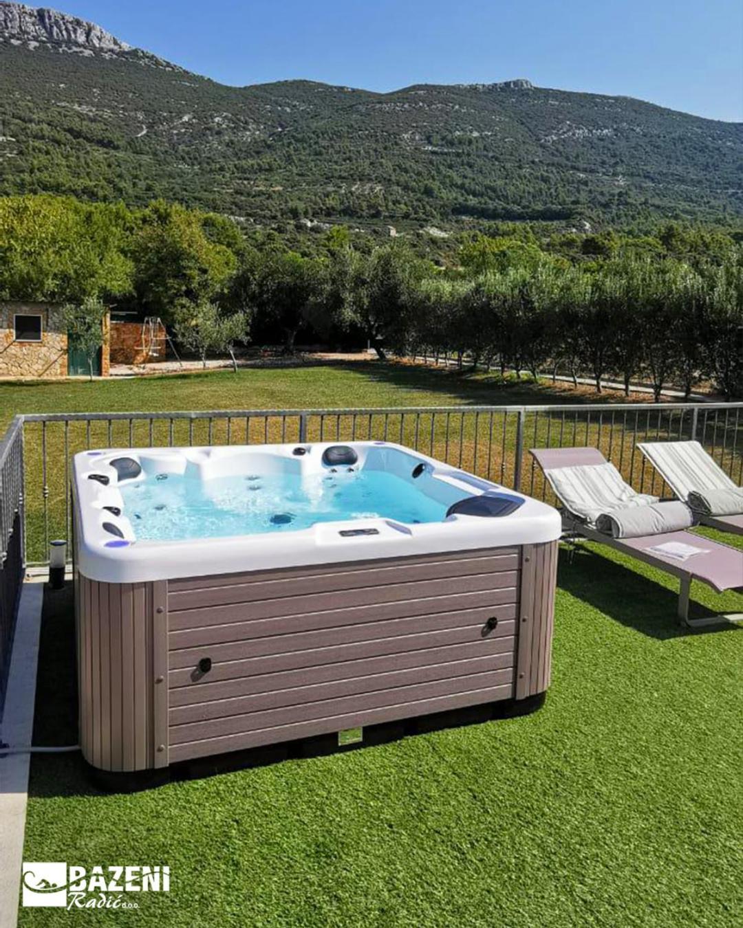 Home Away From Home With Outdoor Pool, Botanical Garden And A Beautiful Sea View Kaštela Exteriér fotografie