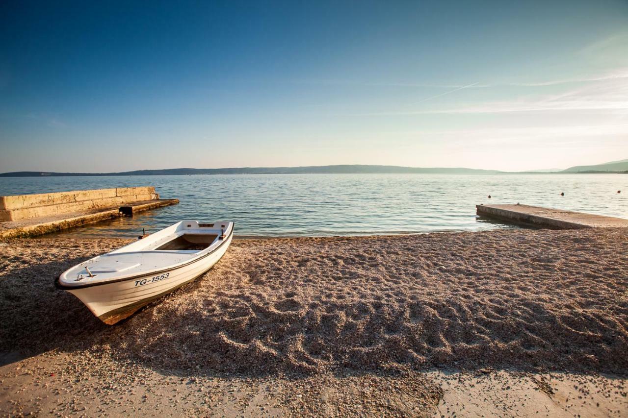 Home Away From Home With Outdoor Pool, Botanical Garden And A Beautiful Sea View Kaštela Exteriér fotografie